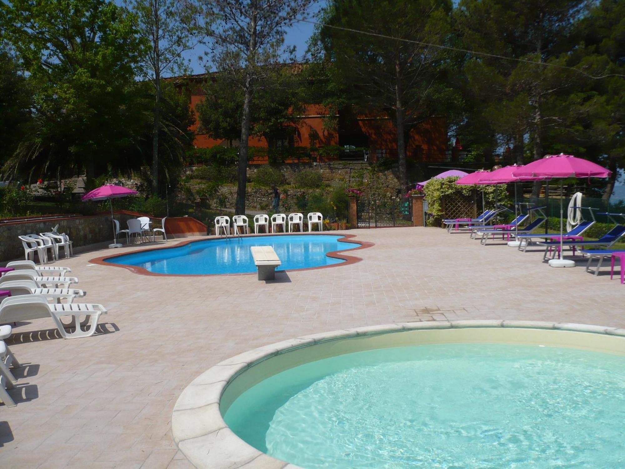 Hotel Il Poggetto Castellina Marittima Exterior foto