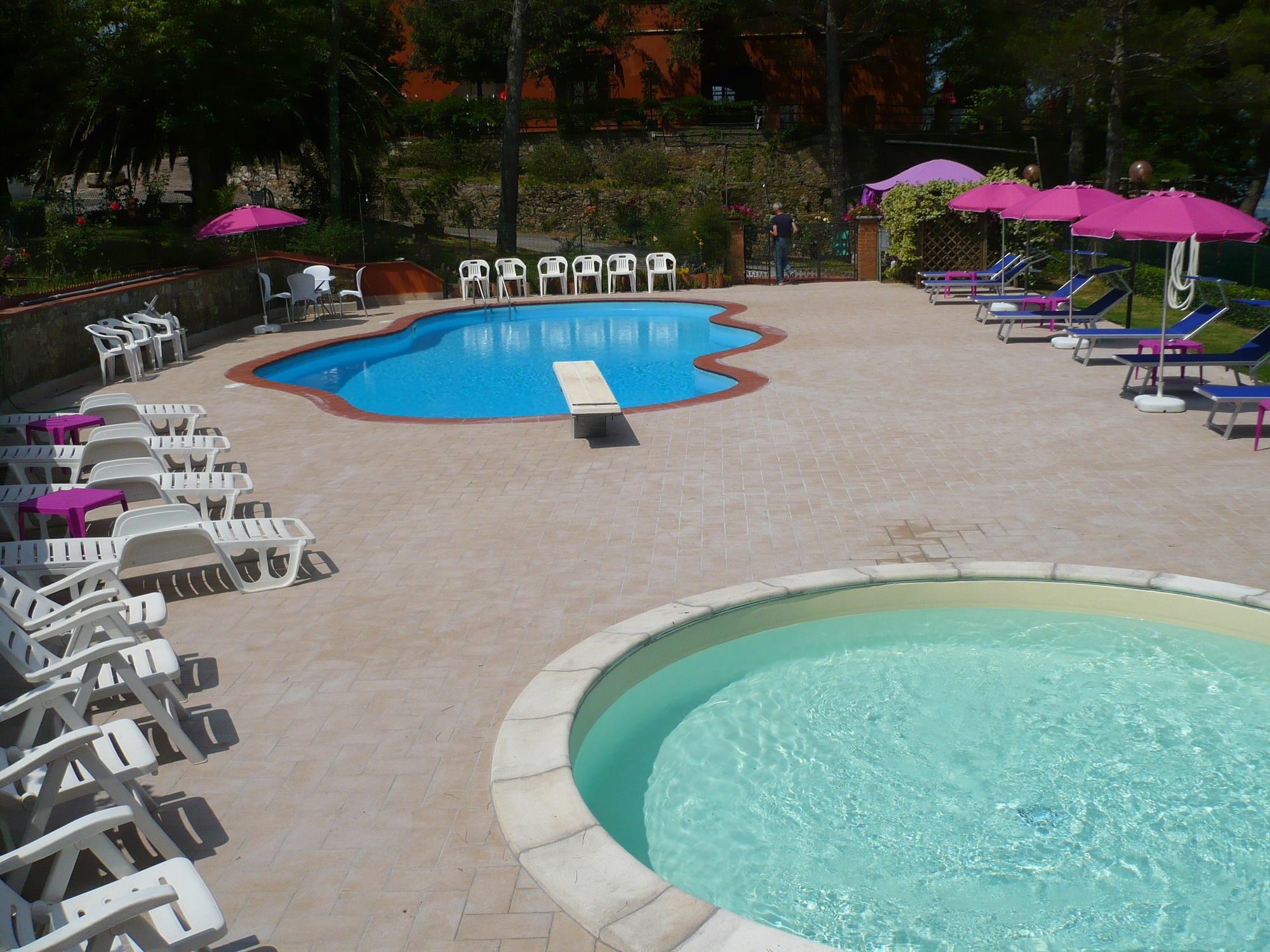 Hotel Il Poggetto Castellina Marittima Exterior foto